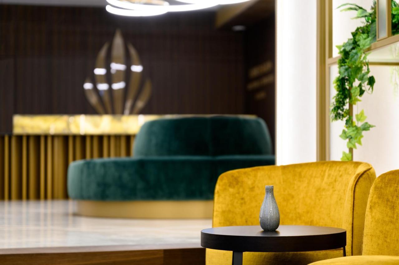 Emerald Hotel By Continental Group บูดาเปสต์ ภายนอก รูปภาพ