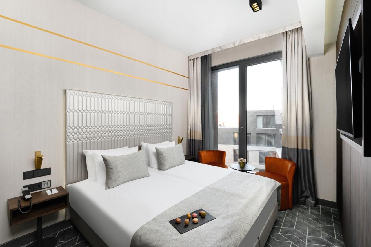 Emerald Hotel By Continental Group บูดาเปสต์ ภายนอก รูปภาพ