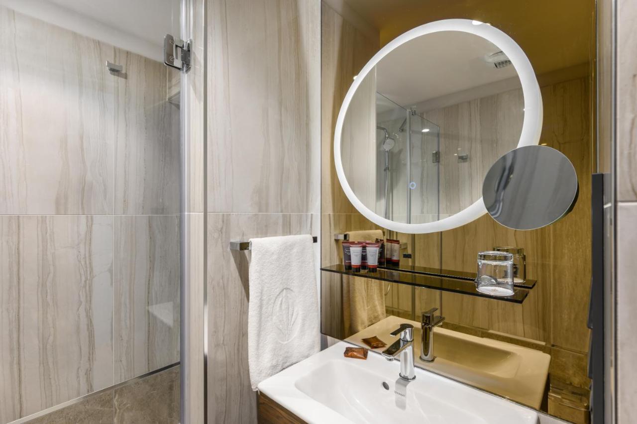 Emerald Hotel By Continental Group บูดาเปสต์ ภายนอก รูปภาพ