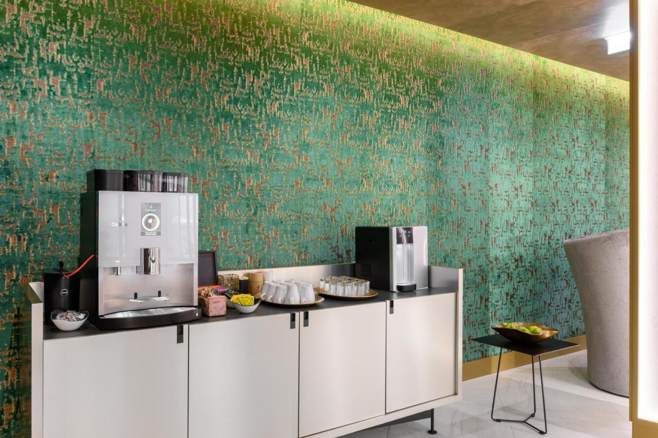 Emerald Hotel By Continental Group บูดาเปสต์ ภายนอก รูปภาพ