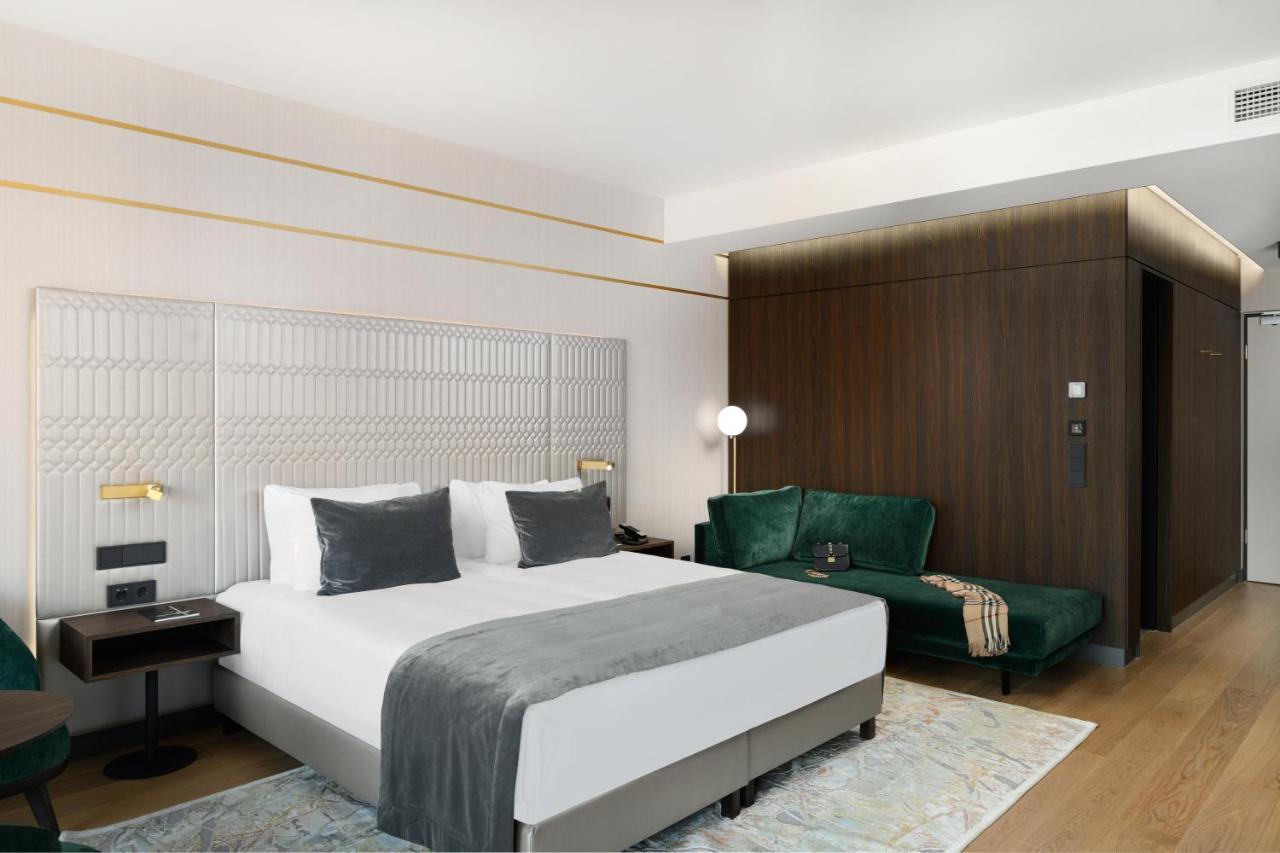 Emerald Hotel By Continental Group บูดาเปสต์ ภายนอก รูปภาพ